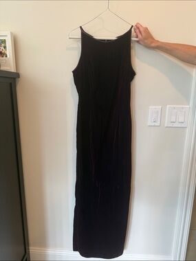 Jessica McClintock Sleeveless Velvet Maxi Dress in Plum